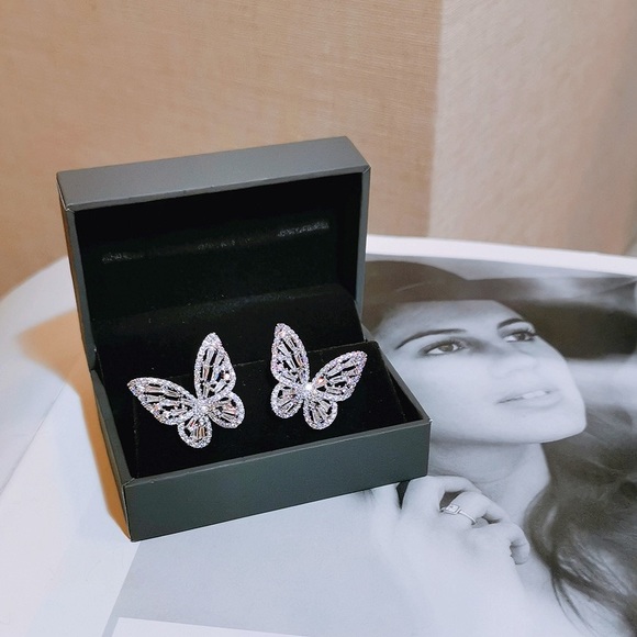 Butterfly earrings - Picture 2 of 3
